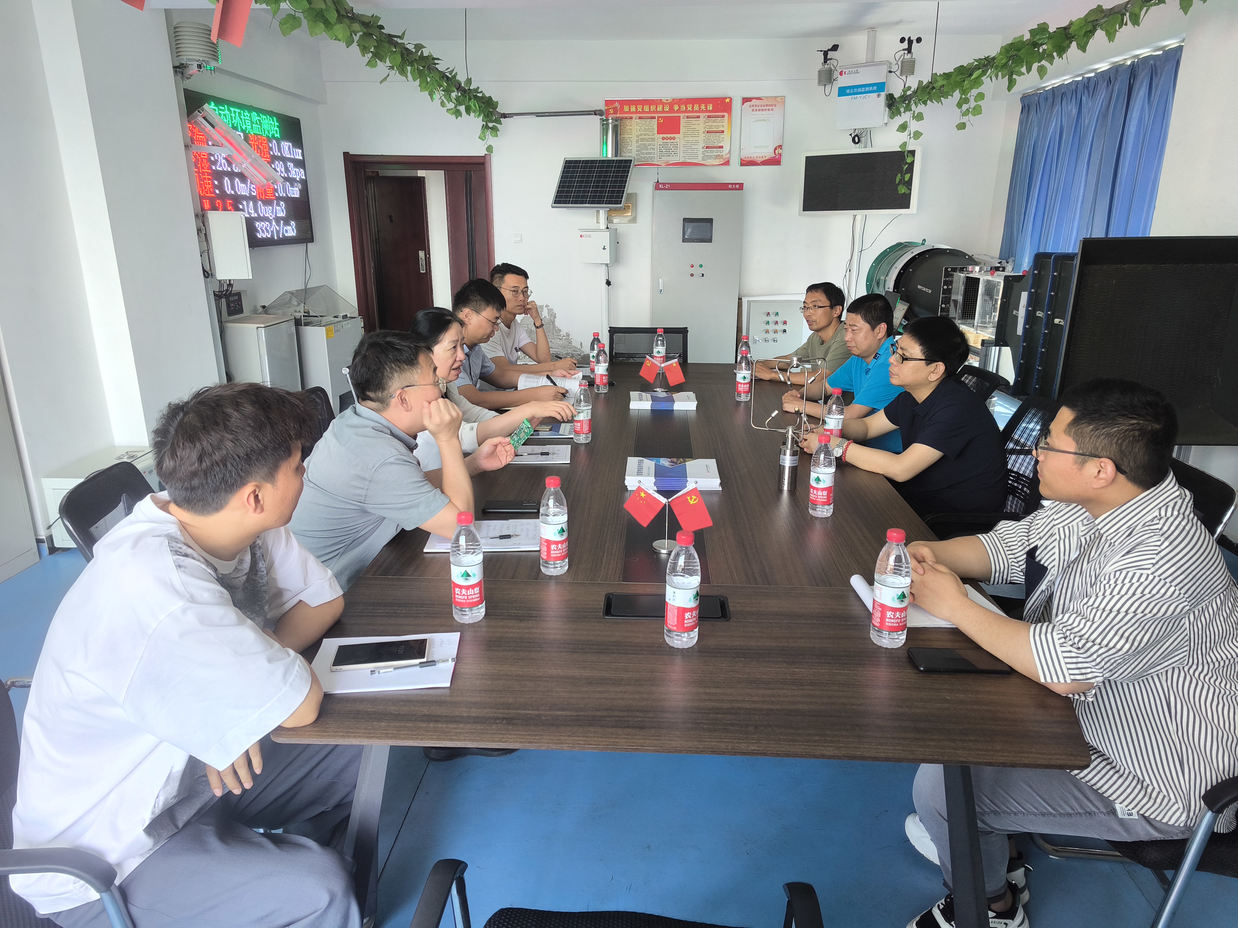 邯鄲科技局局長安鳳玲率隊調研河北飛夢電子科技有限公司